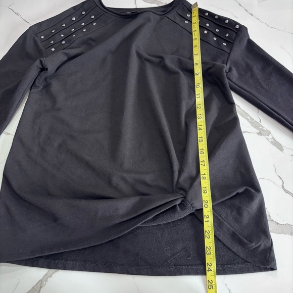 Rock & Republic Women’s Black Studded Twist Knot Hem Sweatshirt Top Size Small - Picture 14 of 15
